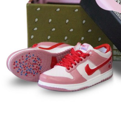 Foto: Mini T�nis - Dunk Low Strangelove