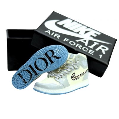 Foto: Mini T�nis - Air Jordan 1 Retro High Dior - Christian Dior