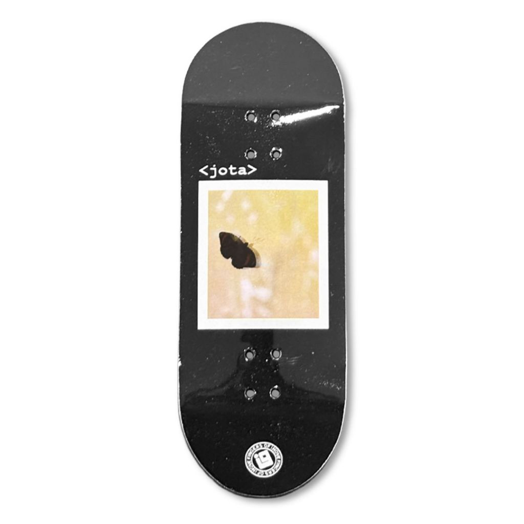 Foto: Deck Inove - Collab Jota Preto